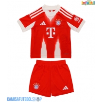 Camisa de time de futebol Bayern Munich Replicas 1º Equipamento Infantil 2025-26 Manga Curta (+ Calças curtas)